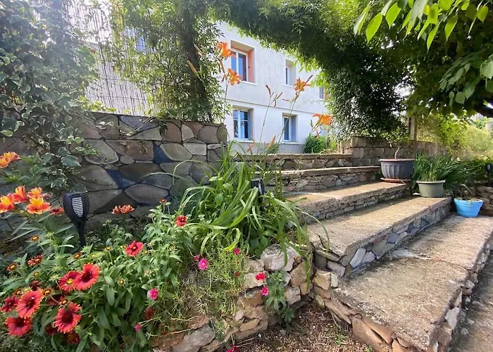 Grande Maison 8 Pers - Jardin 1600m2 -petanque - Calme Vakantiehuis *