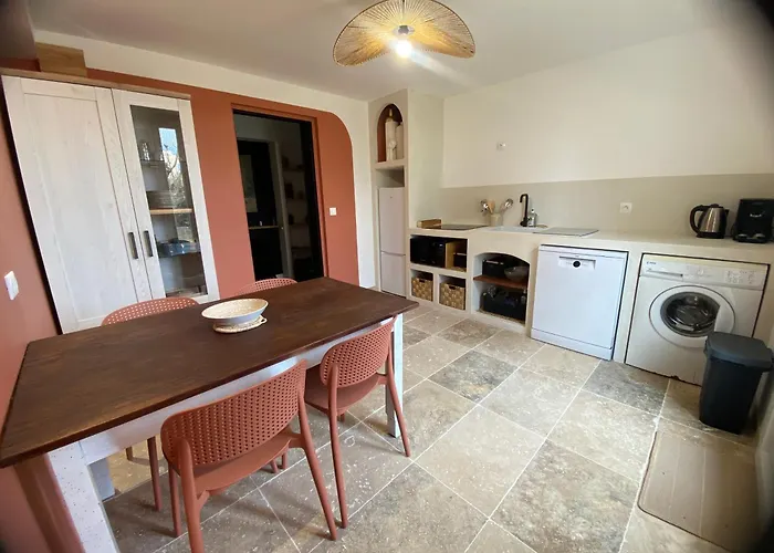 Grande Maison 8 Pers - Jardin 1600m2 -petanque - Calme Vakantiehuis Les Fumades-Les Bains
