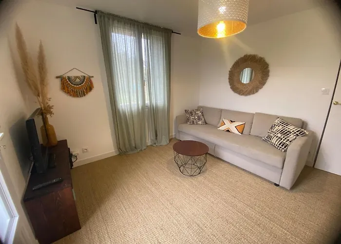 Vakantiehuis Grande Maison 8 Pers - Jardin 1600m2 -petanque - Calme Les Fumades-Les Bains